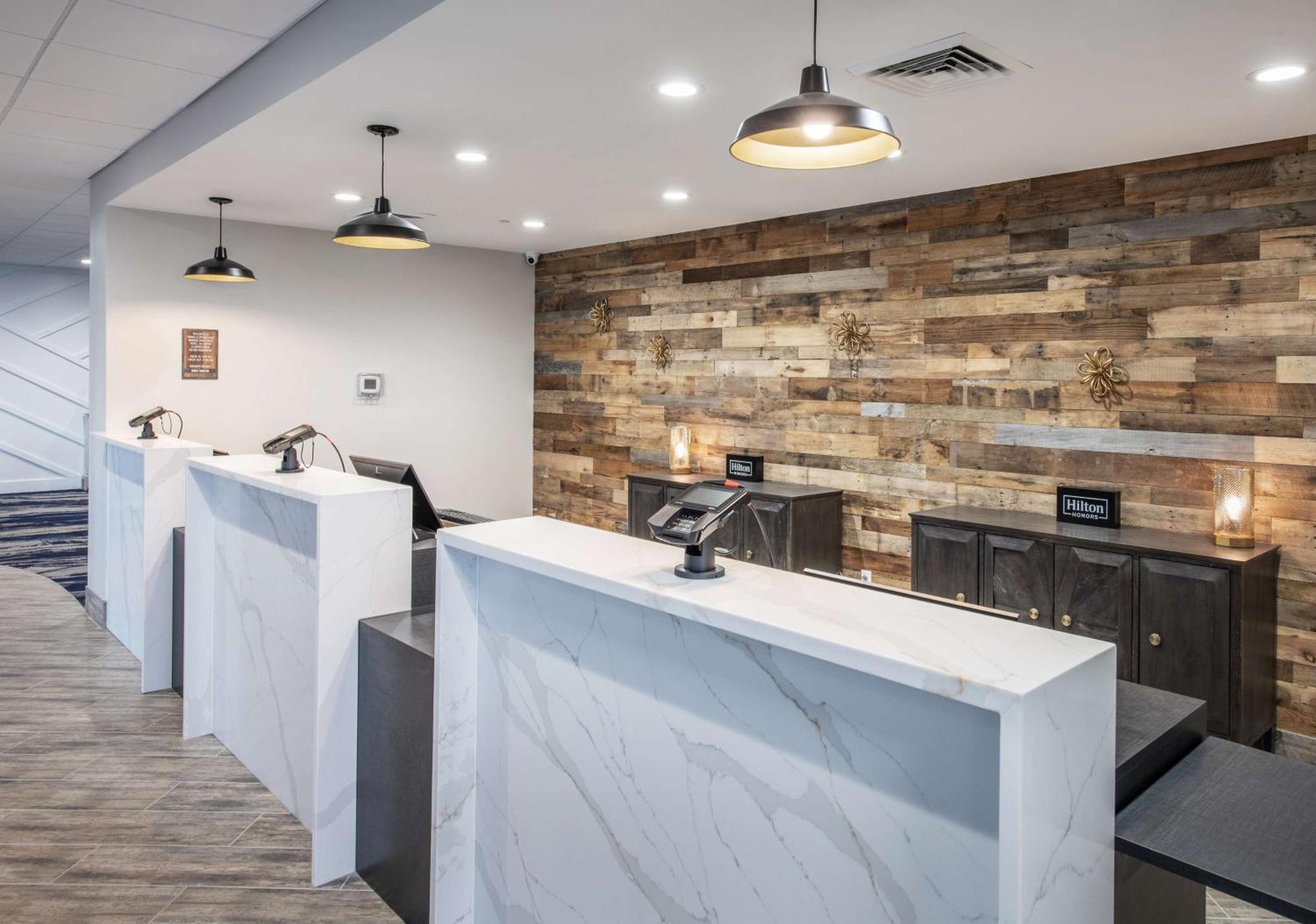 Doubletree By Hilton Monroe Township Cranbury Hotel Rossmoor Bagian luar foto