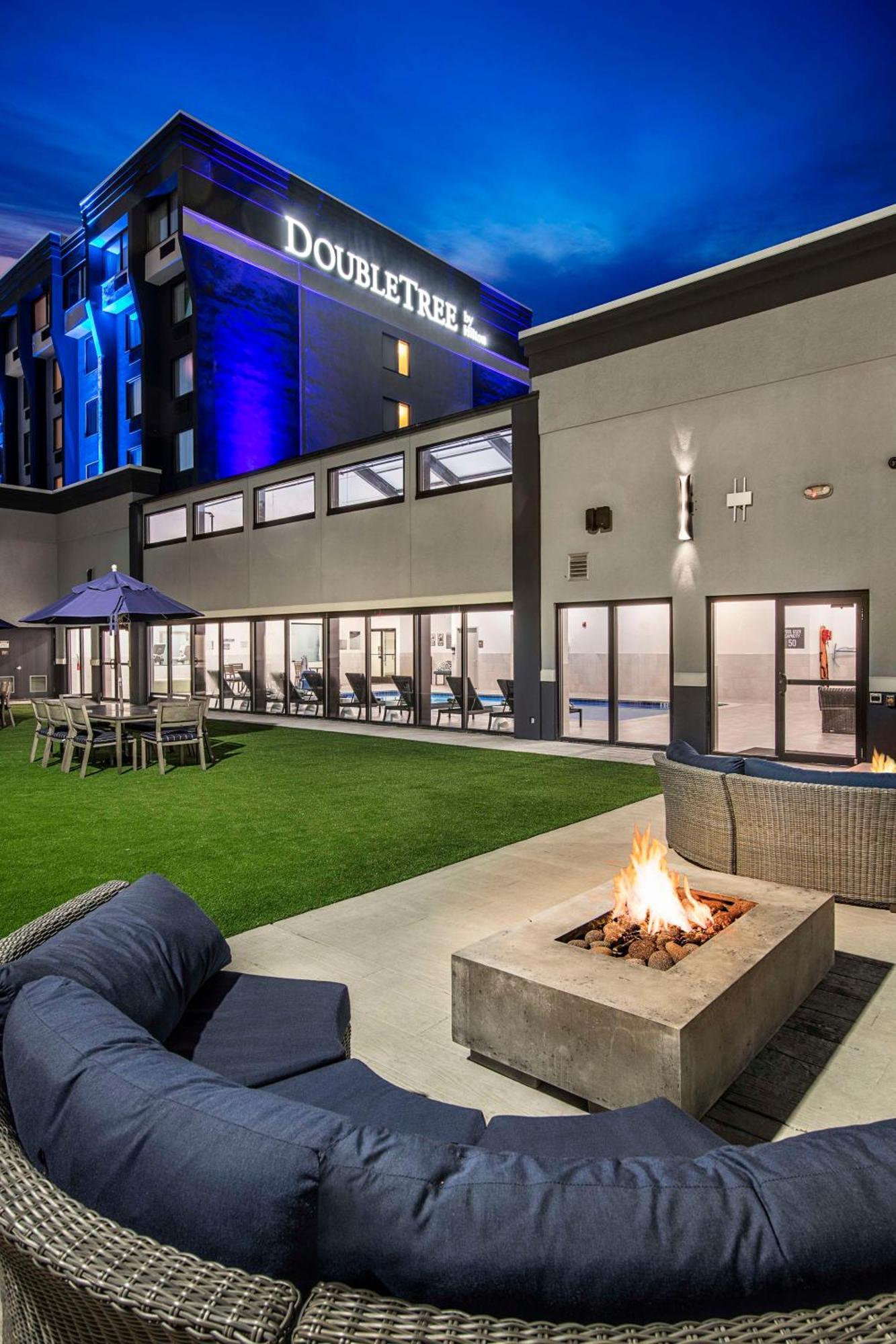 Doubletree By Hilton Monroe Township Cranbury Hotel Rossmoor Bagian luar foto